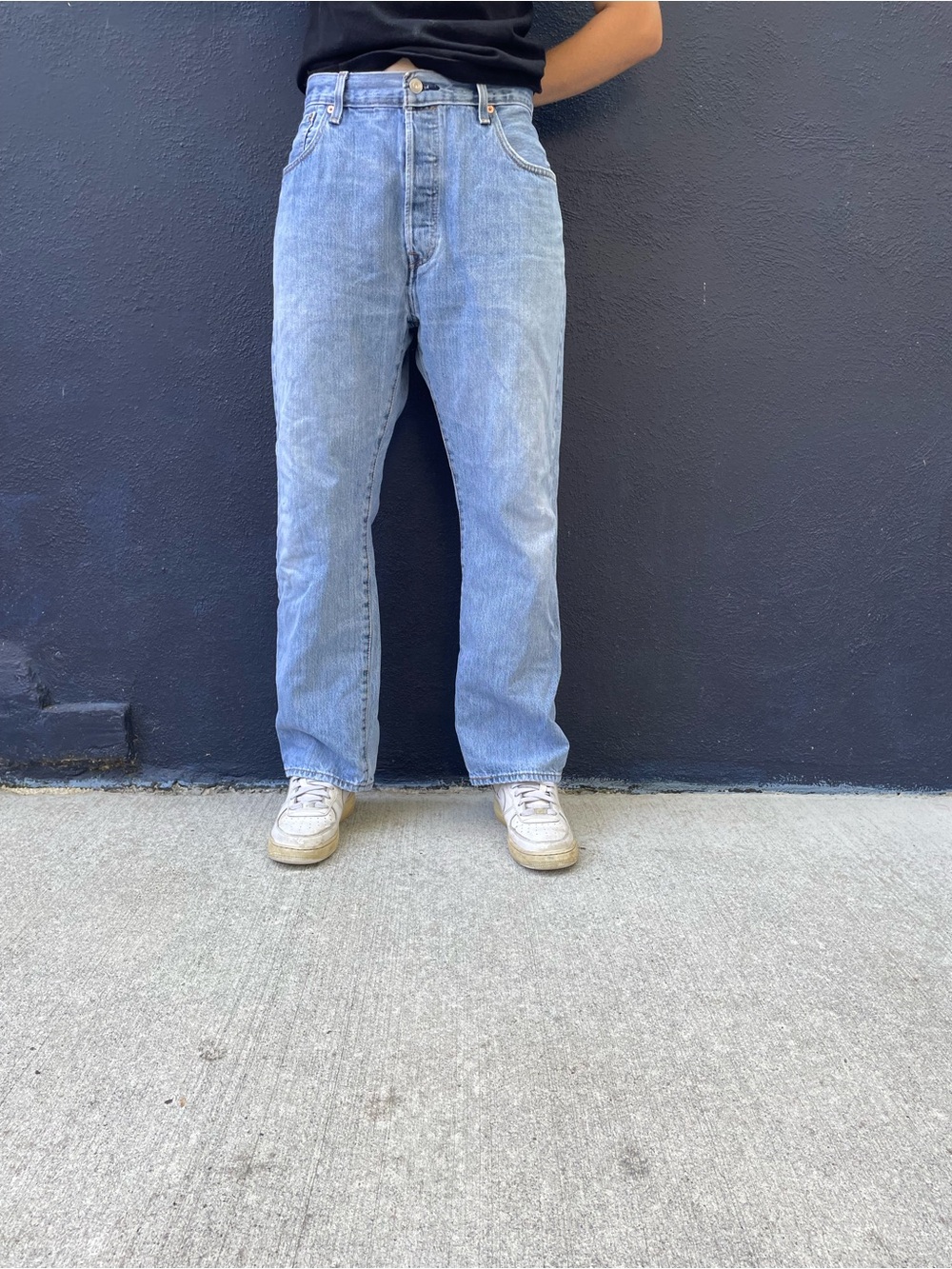 Lightwash Levi’s 501 denim jeans size 38x30